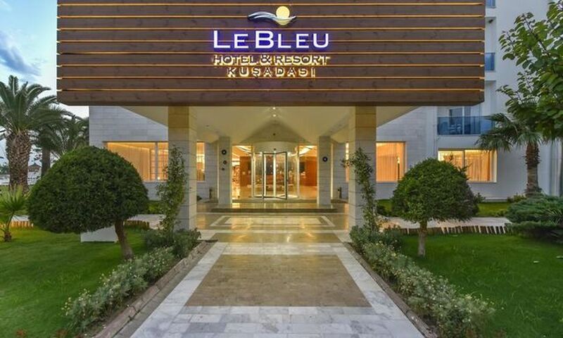 YILBAŞI KUŞADASI LE BLEU HOTEL